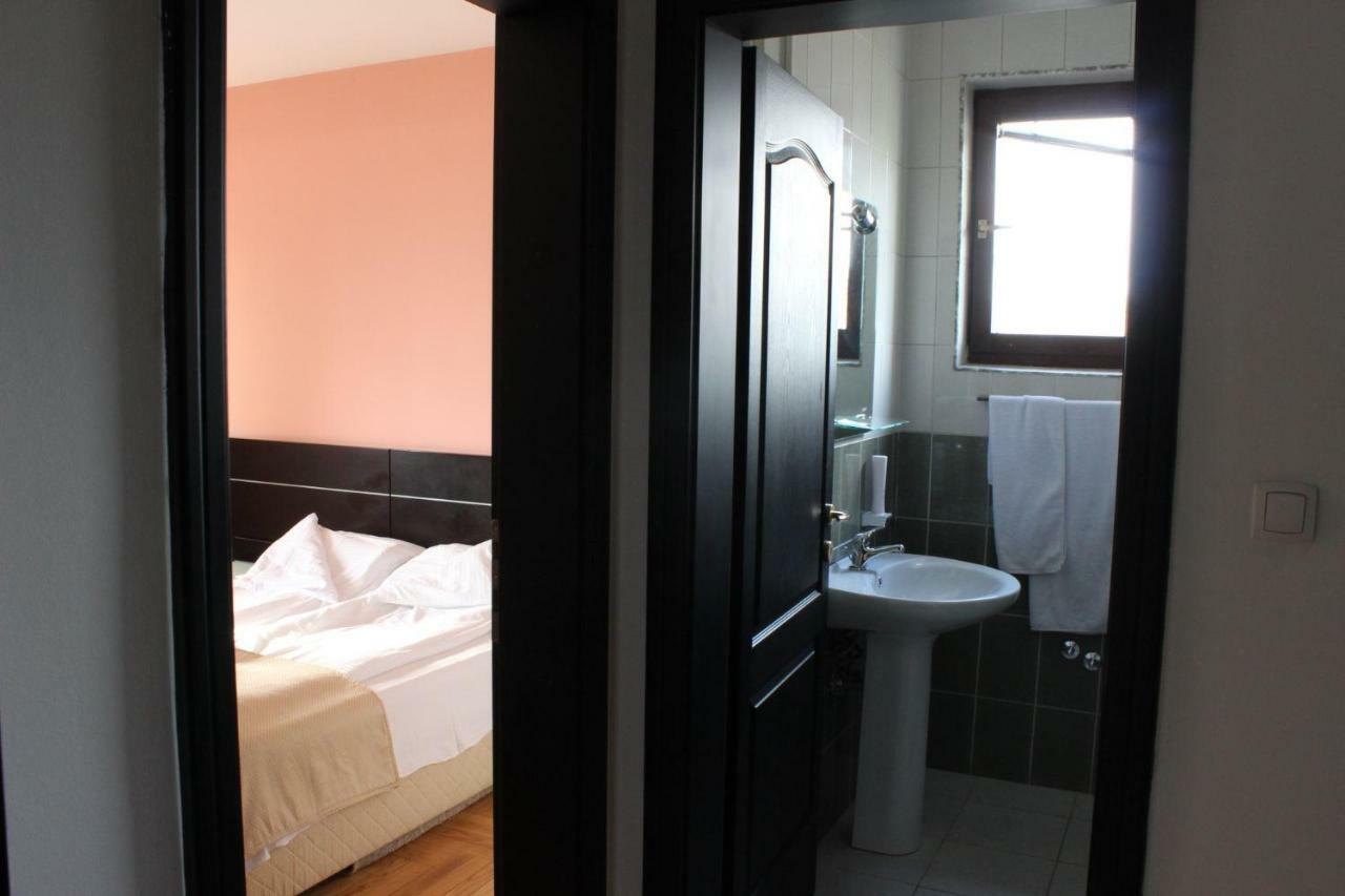 Hotel Beograd - Yu Lukavica 외부 사진